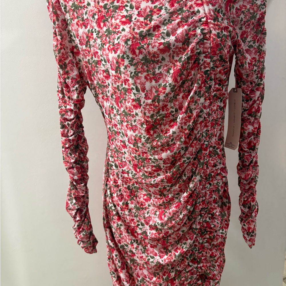 Almost Famous Large Floral Long Sleeve Knee Length Dress